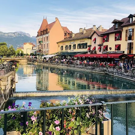Beautiful T4 Parking Large Terrace Annecy