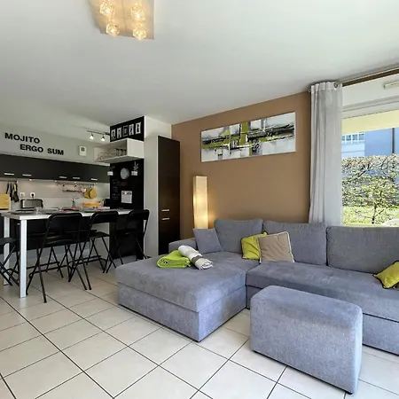 Beautiful T4 Parking Large Terrace Apartment
