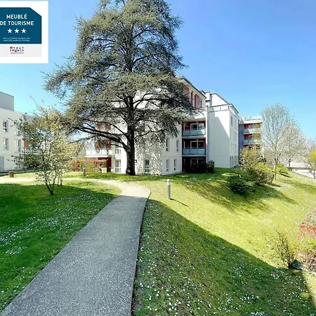 Beautiful T4 Parking Large Terrace Apartment Annecy
